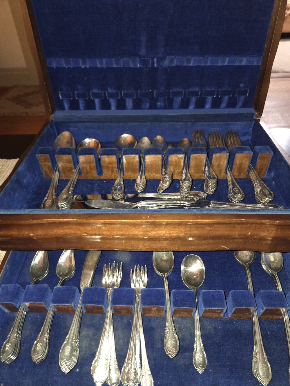 "REMEMBRANCE!" ANTIQUE SILVERPLATE FLATWARE ROGERS SILVER! VINTAGE 90 Pcs